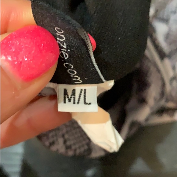 Onzie sports bra/crop - Picture 4 of 5